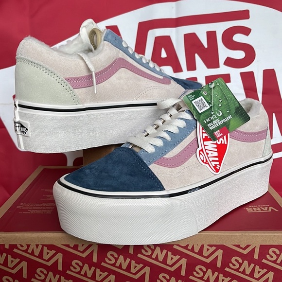 Vans Old Skool Stacked 
Pig Suede/Sherpa Multi Co
VNOA7Q5MMUL
WMNS Platforms - Picture 9 of 16
